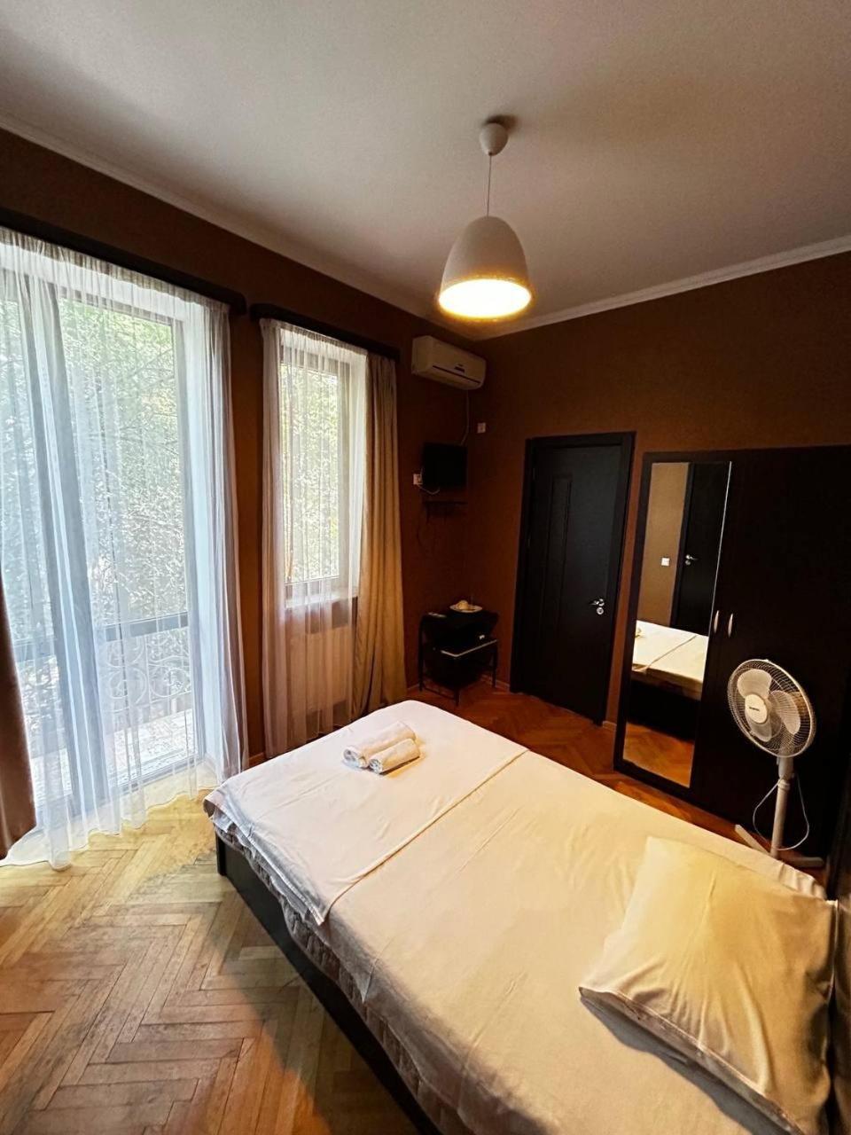 Duma Hotel Tbilissi Extérieur photo