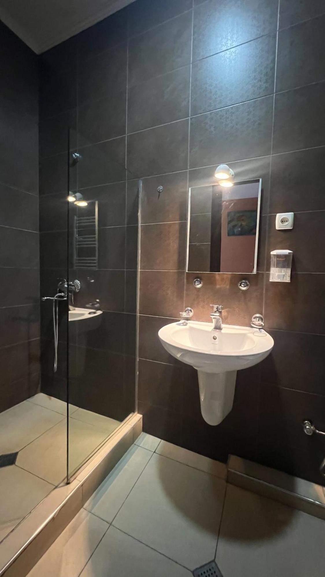 Duma Hotel Tbilissi Extérieur photo